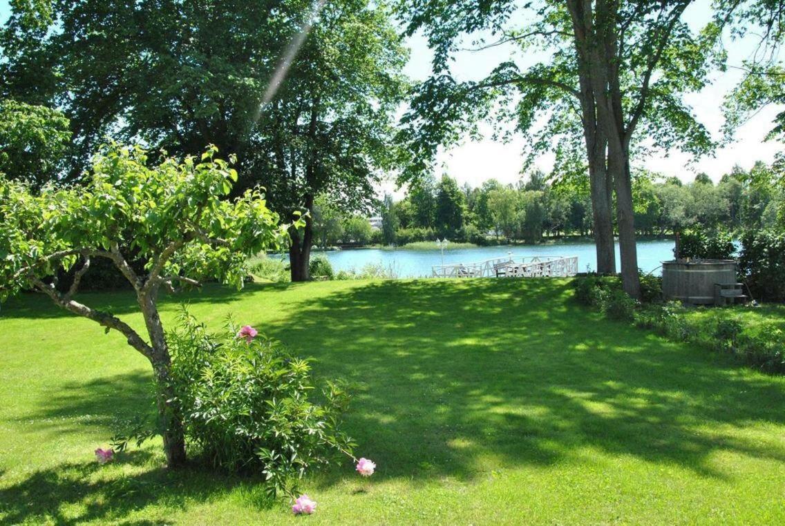 Dagmars Bed And Breakfast Motala Eksteriør billede